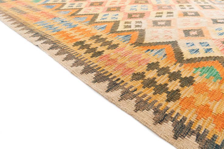 Detail image of 5' 6 x 8' 2 Hand Woven Kilim Maymana Wool Rug