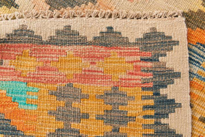 5' 6 x 8' 2 Hand Woven Kilim Maymana Wool Rug