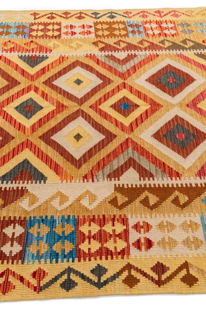 5' 10 x 7' 10 Hand Woven Kilim Maymana Wool Rug