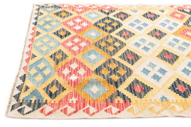 Detail image of 4' x 5' 4 Hand Woven Kilim Maymana Wool Rug