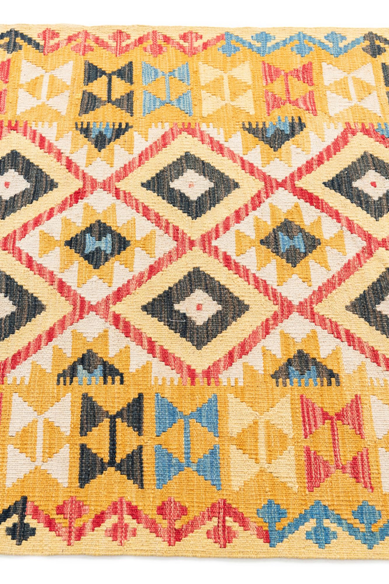 3' 5 x 6' 5 Hand Woven Kilim Maymana Wool Rug