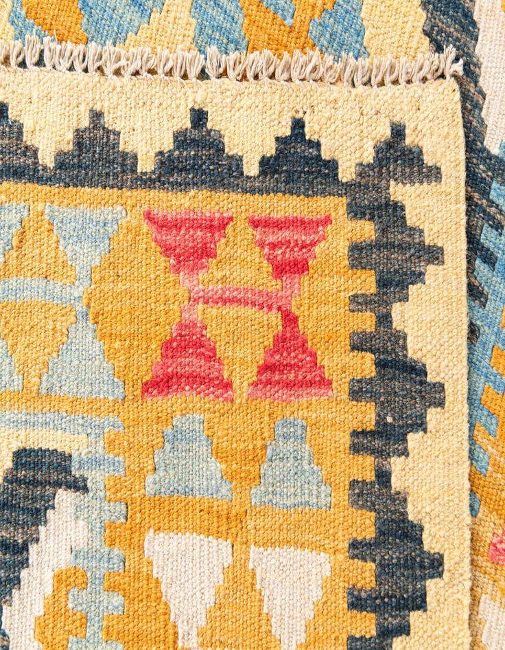 Detail image of 3' 5 x 6' 6  Hand Woven Kilim Maymana Wool Rug
