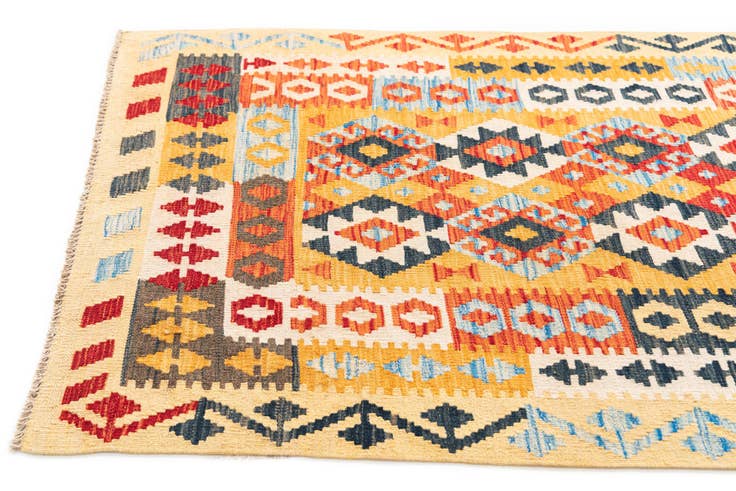 Detail image of 3' 7 x 6' 6 Hand Woven Kilim Maymana Wool Rug