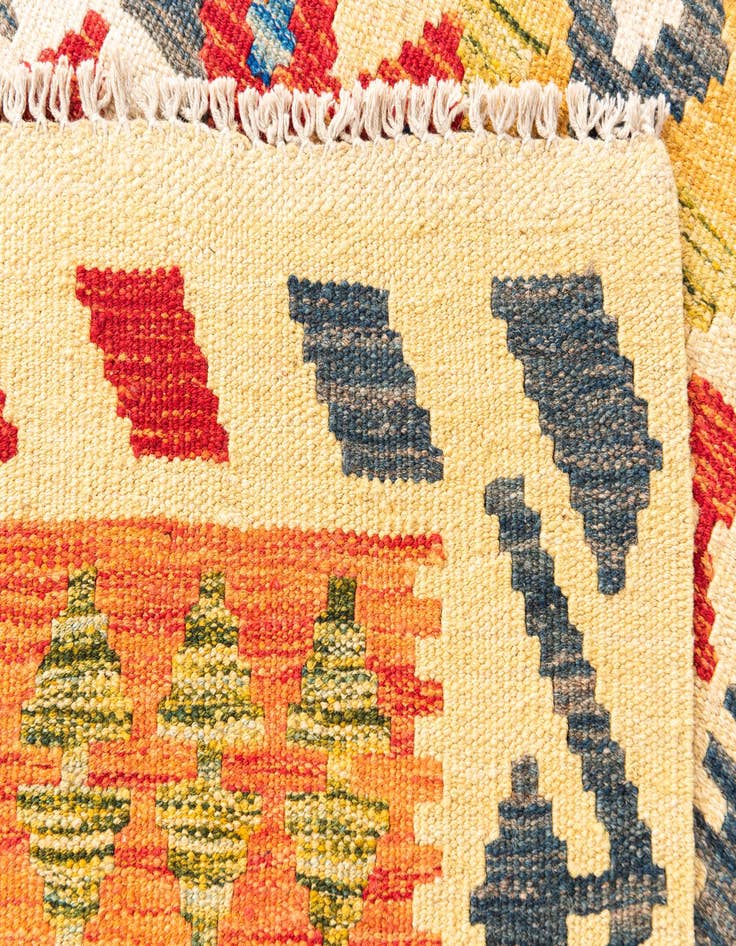 Detail image of 3' 6 x 6' 8  Hand Woven Kilim Maymana Wool Rug