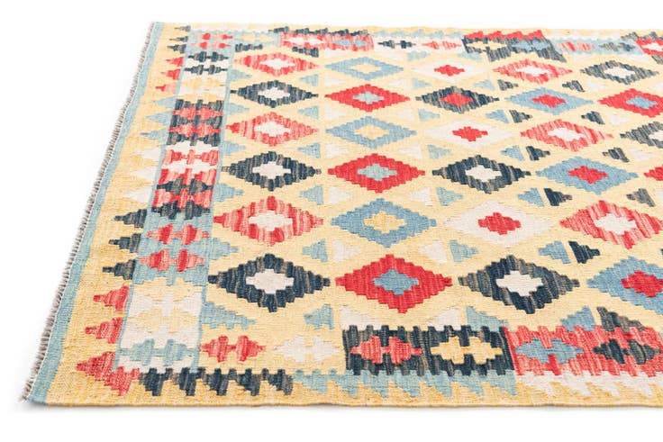 Detail image of 4' 5 x 6' 3 Hand Woven Kilim Maymana Wool Rug