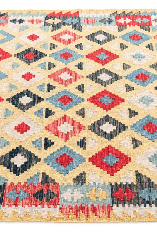 Detail image of 4' 5 x 6' 3 Hand Woven Kilim Maymana Wool Rug
