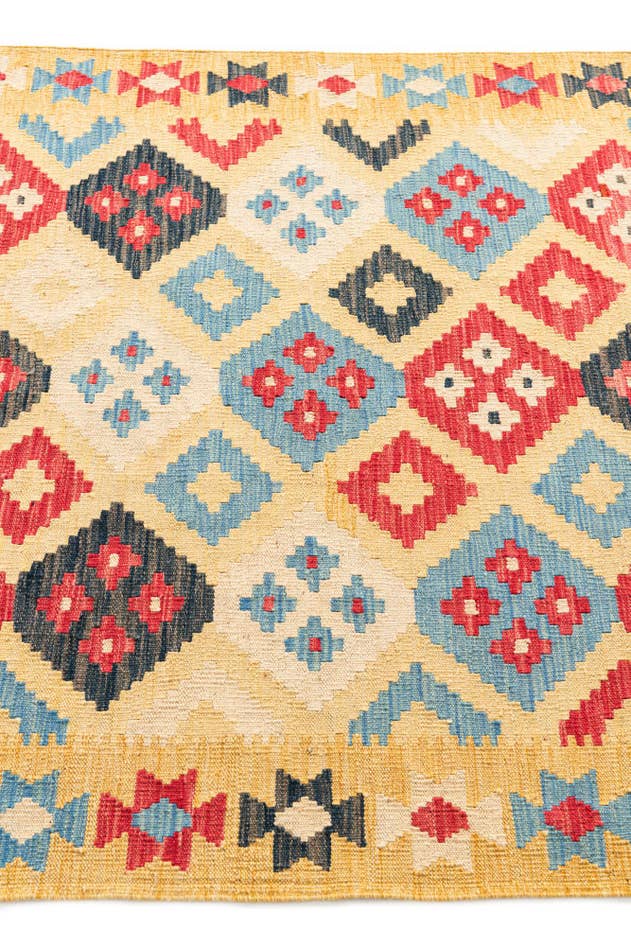 Detail image of 4' 1 x 6' 2 Hand Woven Kilim Maymana Wool Rug