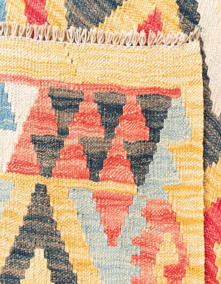 Detail image of 4' 2 x 5' 9  Hand Woven Kilim Maymana Wool Rug