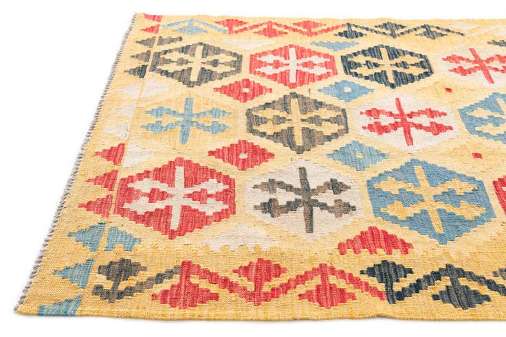 Detail image of 4' 2 x 6' Hand Woven Kilim Maymana Wool Rug