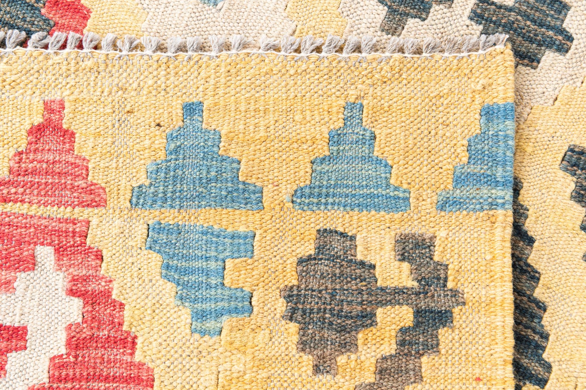 4' 2 x 6' Hand Woven Kilim Maymana Wool Rug
