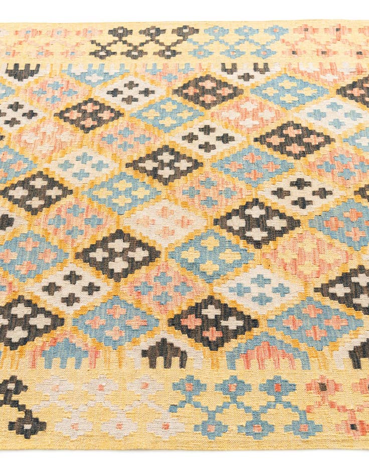 Detail image of 4' 4 x 6'  Hand Woven Kilim Maymana Wool Rug