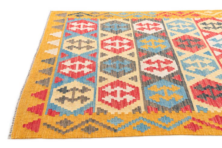 Detail image of 4' 3 x 5' 8 Hand Woven Kilim Maymana Wool Rug