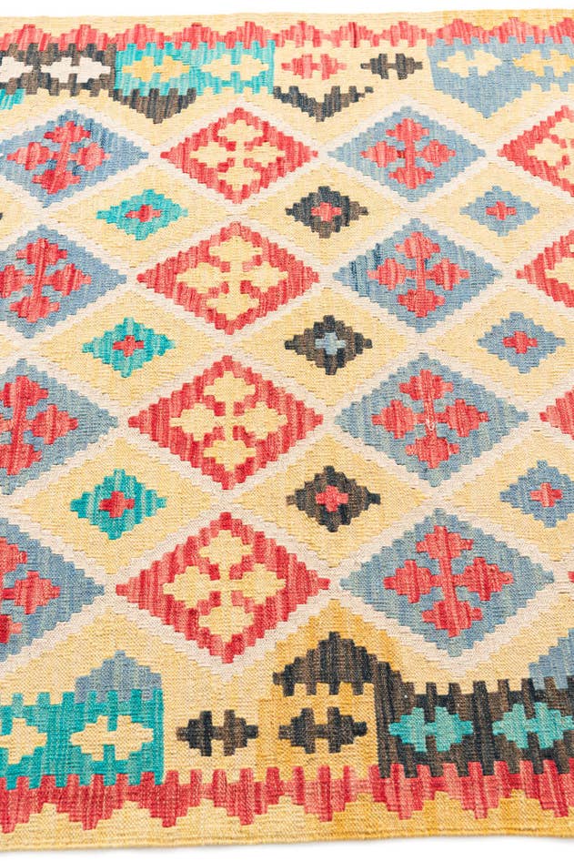 Detail image of 4' 3 x 5' 9 Hand Woven Kilim Maymana Wool Rug