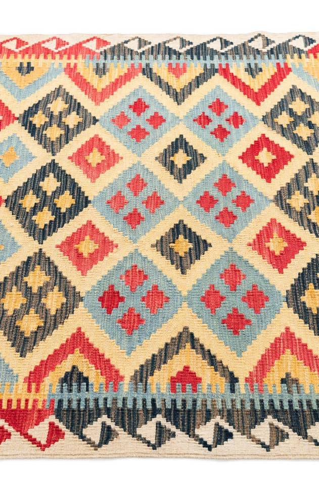 Detail image of 4' 2 x 6' 1 Hand Woven Kilim Maymana Wool Rug
