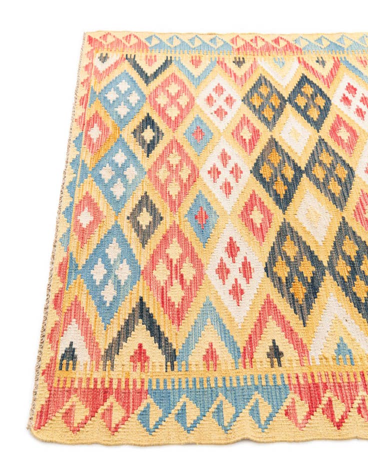 Detail image of 4' 2 x 5' 8  Hand Woven Kilim Maymana Wool Rug
