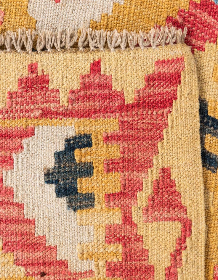 Detail image of 4' 2 x 5' 8  Hand Woven Kilim Maymana Wool Rug