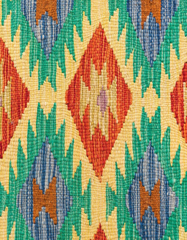 Detail image of 3' 1 x 5' Hand Woven Kilim Maymana Wool Rug