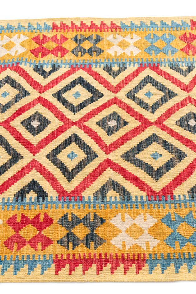 Detail image of 3' 6 x 6' 3 Hand Woven Kilim Maymana Wool Rug