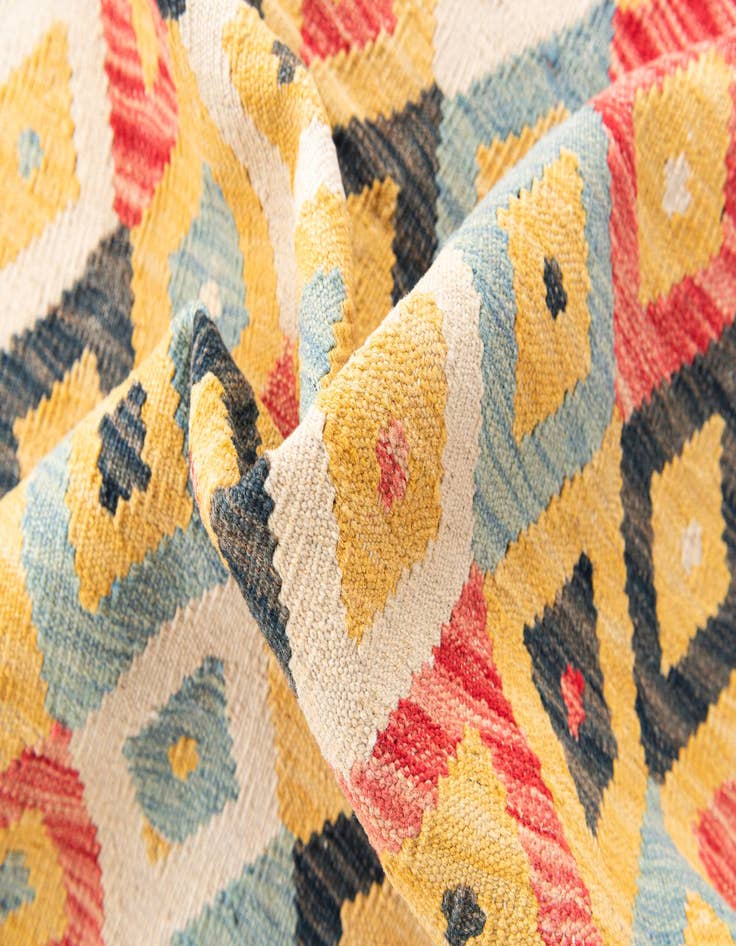 Detail image of 4' 2 x 5' 7  Hand Woven Kilim Maymana Wool Rug