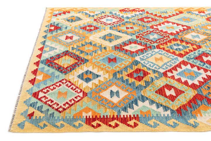 4' 2 x 5' 9 Hand Woven Kilim Maymana Wool Rug