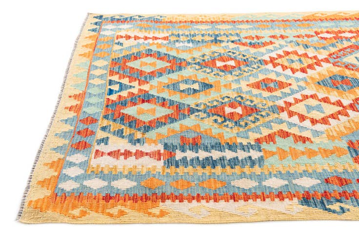 Detail image of 4' 2 x 6' Hand Woven Kilim Maymana Wool Rug