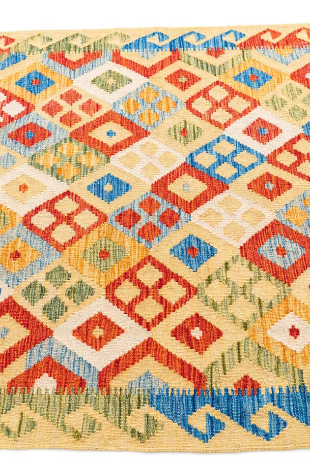 Detail image of 4' 3 x 6' Hand Woven Kilim Maymana Wool Rug