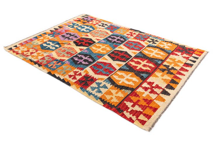 Detail image of 4' x 5' 6 Hand Woven Kilim Maymana Wool Rug