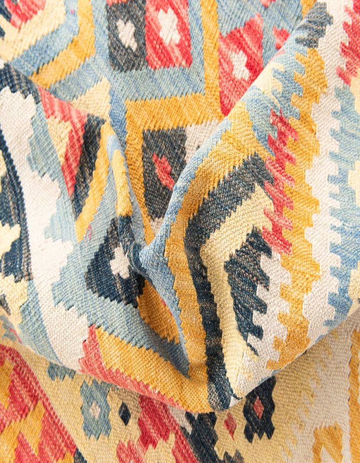 Detail image of 4' 4 x 6' 7  Hand Woven Kilim Maymana Wool Rug