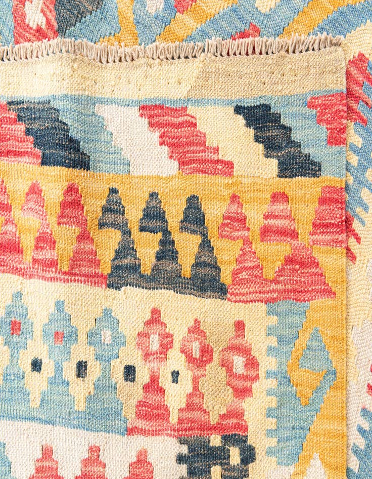 Detail image of 4' 4 x 6' 7  Hand Woven Kilim Maymana Wool Rug
