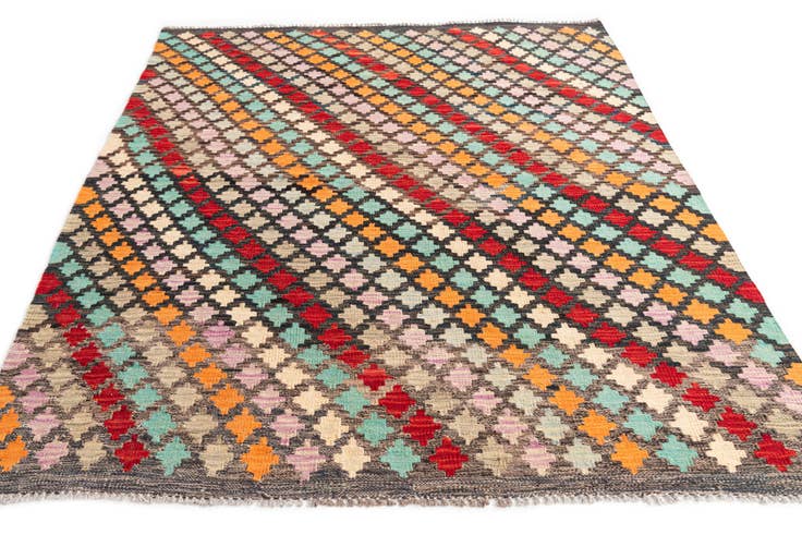 Detail image of 4' 3 x 5' 7 Hand Woven Kilim Maymana Wool Rug