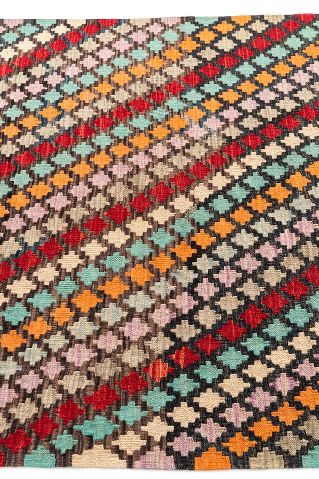Detail image of 4' 3 x 5' 7 Hand Woven Kilim Maymana Wool Rug