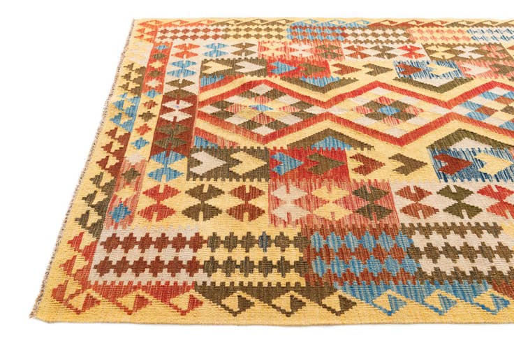 Detail image of 5' 6 x 7' 10 Hand Woven Kilim Maymana Wool Rug