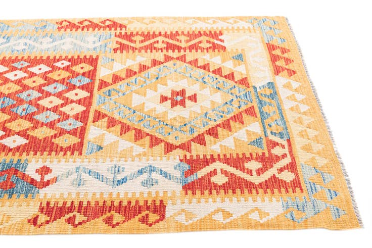 Detail image of 3' 6 x 6' 9 Hand Woven Kilim Maymana Wool Rug