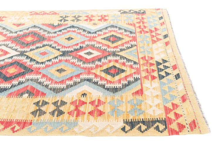 Detail image of 4' 2 x 6' 2 Hand Woven Kilim Maymana Wool Rug