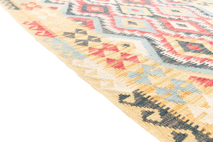 Detail image of 4' 2 x 6' 2 Hand Woven Kilim Maymana Wool Rug