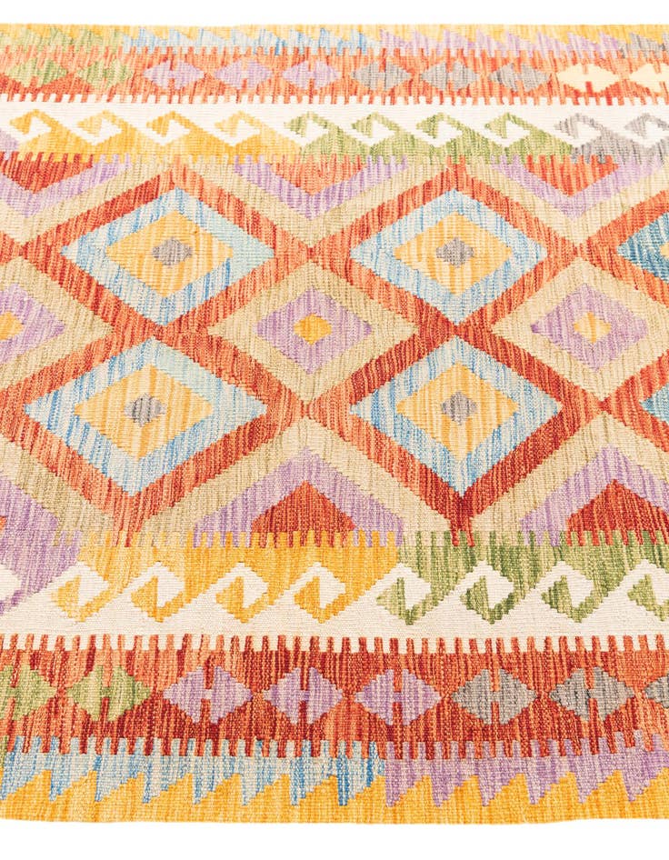 Detail image of 4' 4 x 5' 10  Hand Woven Kilim Maymana Wool Rug