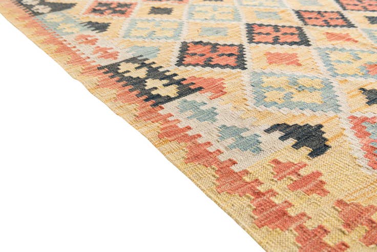 Detail image of 4' 2 x 5' 9 Hand Woven Kilim Maymana Wool Rug