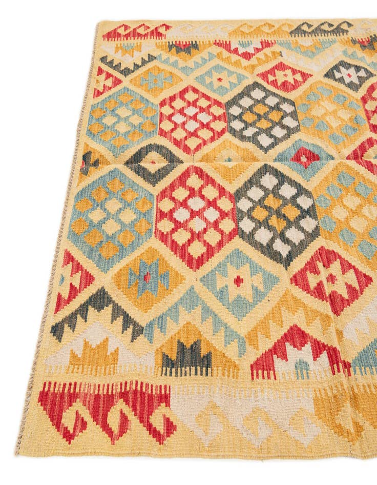 Detail image of 4' 2 x 5' 8  Hand Woven Kilim Maymana Wool Rug