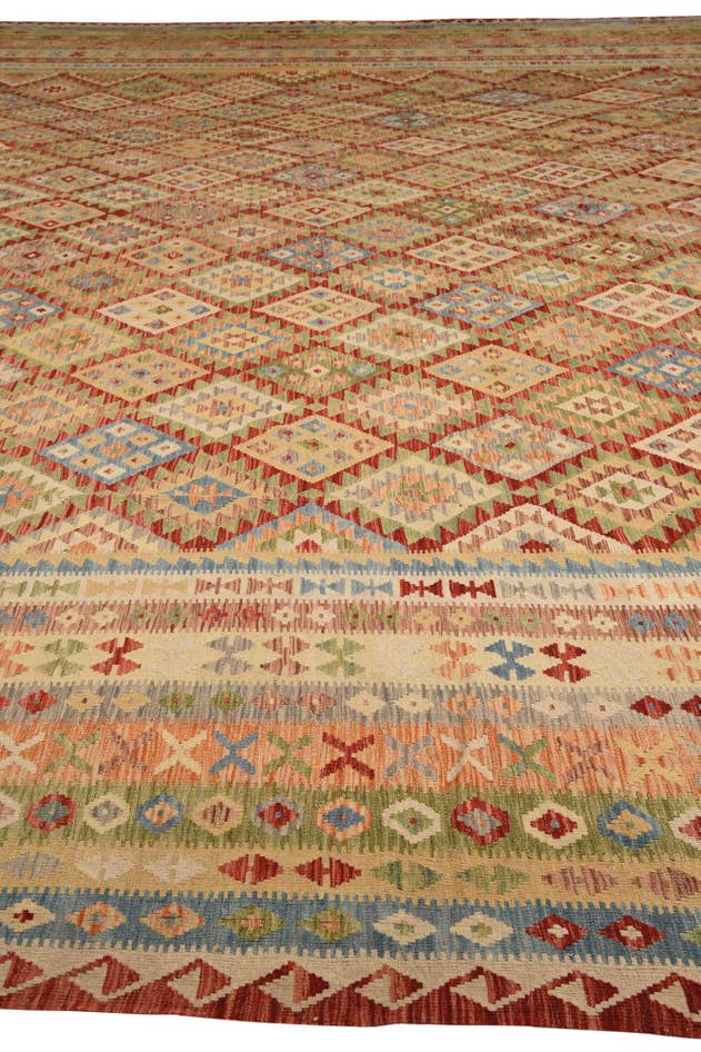 Detail image of 19' 10 x 25' 6 Hand Woven Kilim Maymana Wool Rug