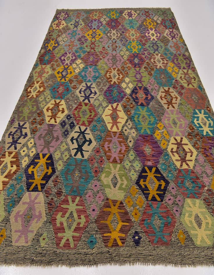 Detail image of 7' x 9' 5  Hand Woven Kilim Modern Wool Rug