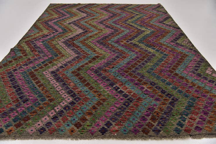 Detail image of 7' 2 x 9' 5 Hand Woven Kilim Modern Wool Rug
