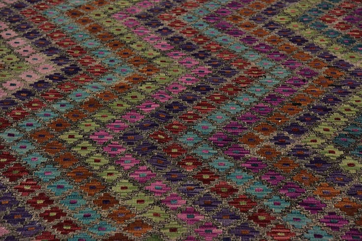 Detail image of 7' 2 x 9' 5 Hand Woven Kilim Modern Wool Rug