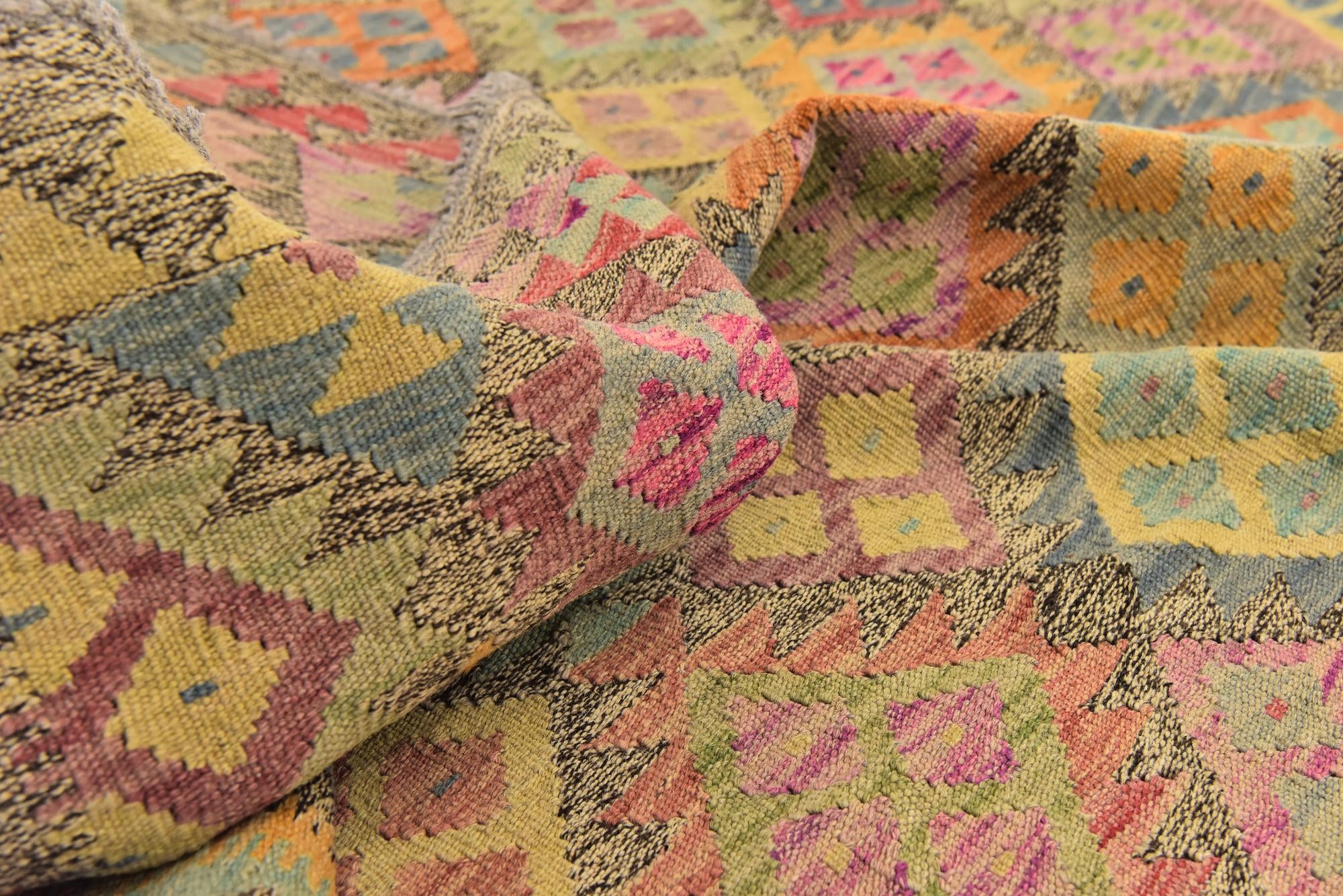 6' 10 x 8' Hand Woven Kilim Modern Wool Rug