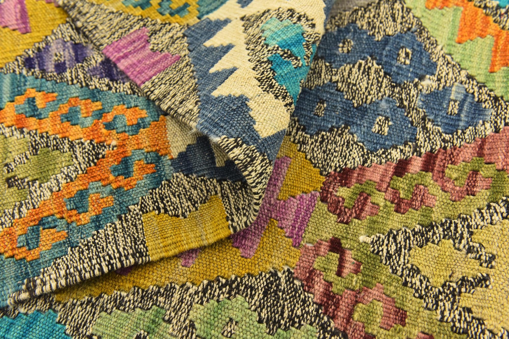 6' 3 x 8' 6 Hand Woven Kilim Modern Wool Rug