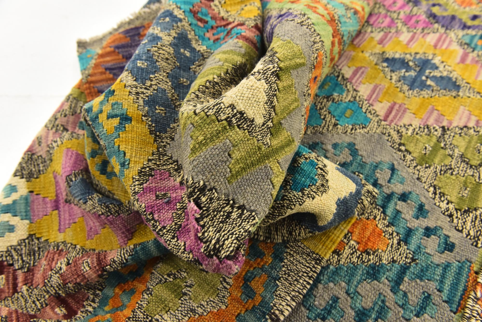6' 3 x 8' 6 Hand Woven Kilim Modern Wool Rug
