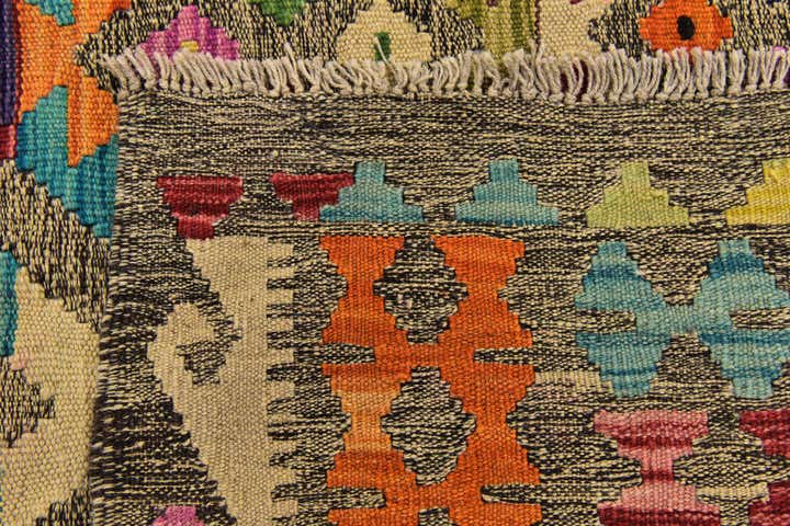 6' 9 x 8' Hand Woven Kilim Modern Wool Rug