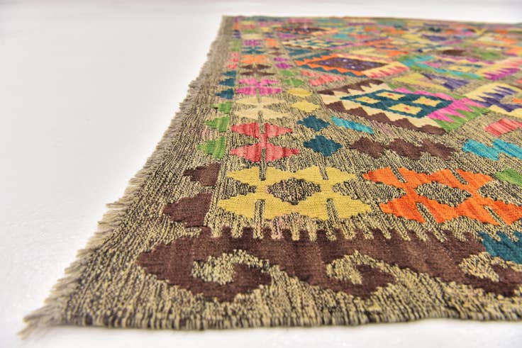 Detail image of 6' 9 x 8' Hand Woven Kilim Modern Wool Rug