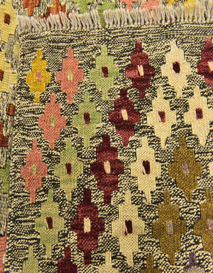 Detail image of 6' x 8'  Hand Woven Kilim Modern Wool Rug