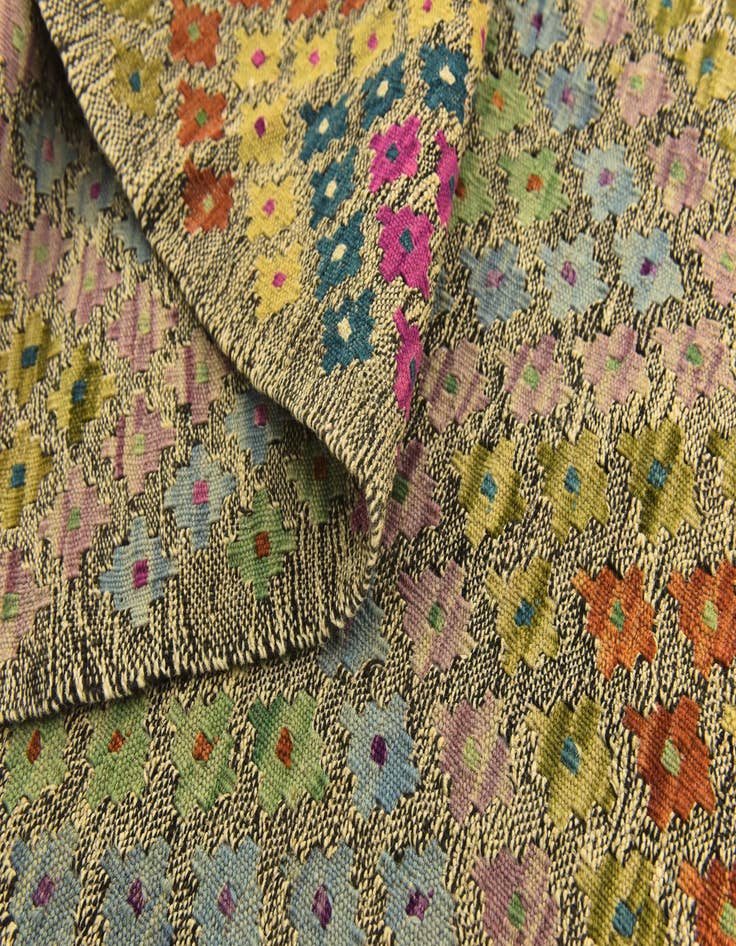 Detail image of 7' 3 x 9' 4  Hand Woven Kilim Modern Wool Rug