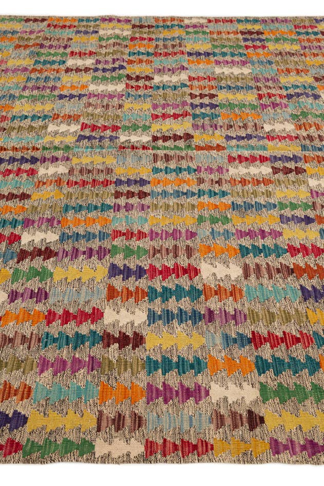 Detail image of 6' 9 x 8' 8 Hand Woven Kilim Modern Wool Rug